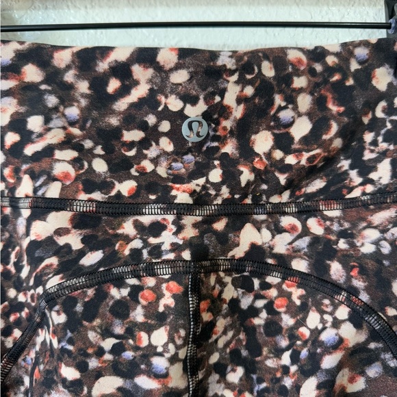 Lululemon Invigorate High Rise Crop 23" Leggings Size 2 - Picture 9 of 10